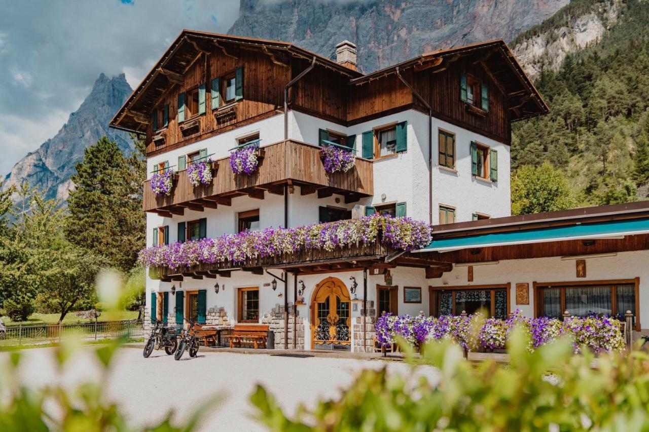 Locanda Montana San Vito di Cadore Kültér fotó